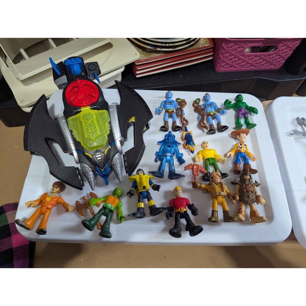Fisher-Price Imaginext Superhero DC Misc 20 Figures & 2015 Batwing